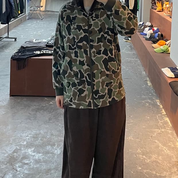 아디다스 카모 플라쥬 03 빅로고 스웻 트랙탑 H1046