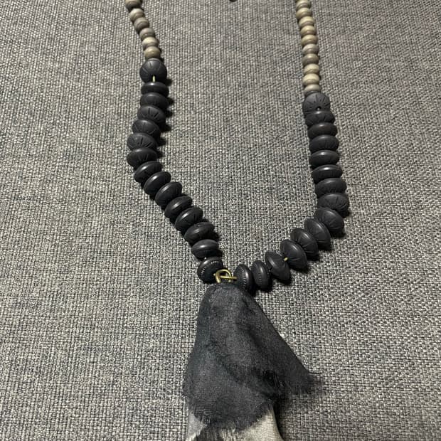 넘버나인 흑장미 목걸이