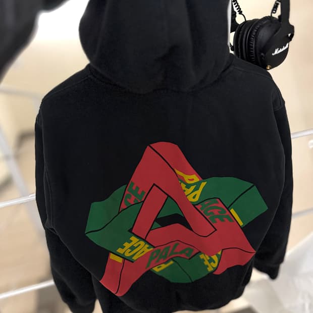 팔라스 [정품] 한정판 후드티 (시세 35만) 자메이카 M(100)