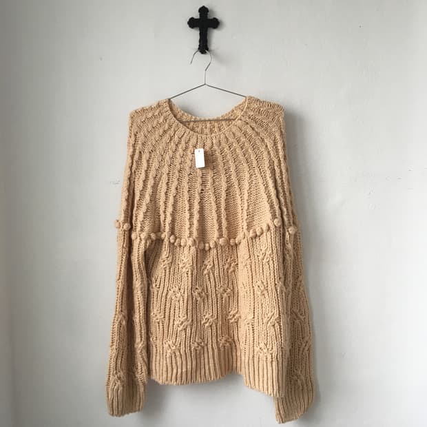 Pom pom point loose fit knit