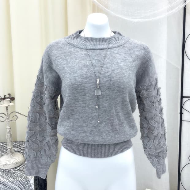 그레이 플라워 니트