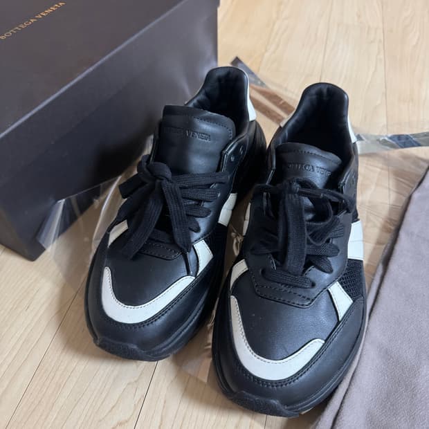 보테가베네타 스피드스터 블랙