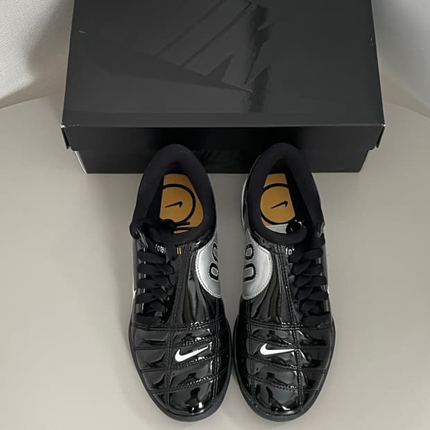 박스포함 새상품 나이키 토탈 90 SP 3 블랙 270