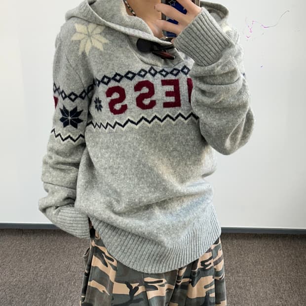 Guess 게스 노르딕 토글 니트 후드티