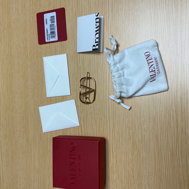 정품) 거의 새상품) 발렌티노 브이 로고 헤어핀