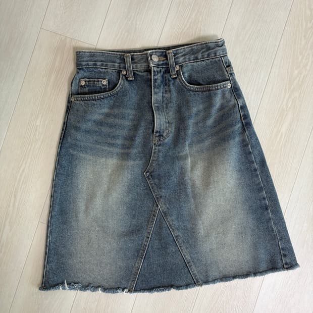 Midi denim skirt ⋆