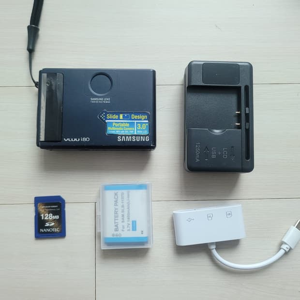 삼성 VLUU i80 디지털카메라