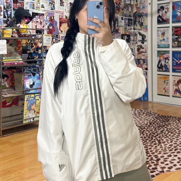 아디다스 올드스쿨 화이트 삼선 바람막이