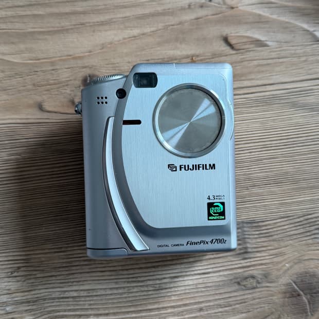후지필름 파인픽스 4700z