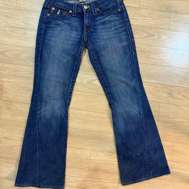 트루릴리젼 부츠컷 데님팬츠 팝니다.