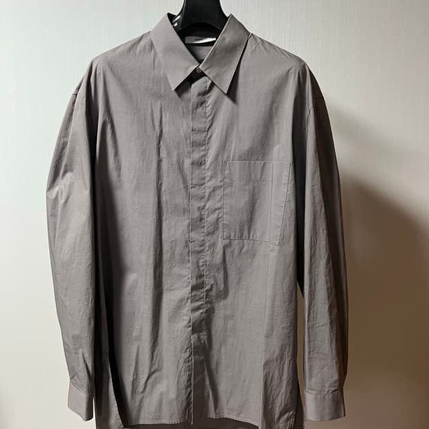 아모멘토 스퀘어 포켓 오버사이즈 셔츠M 그레이