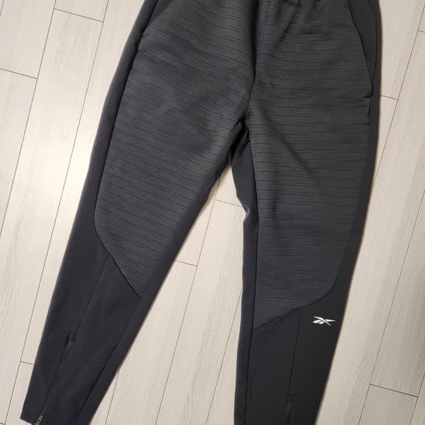 새상품급) 리복 TS 써모웜 컨트롤 트레이닝 팬츠 GI5304 사이즈L
