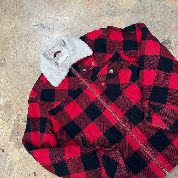 [정품/M] 리바이스 레드 블랙 체크 쉐르파 자켓 b19