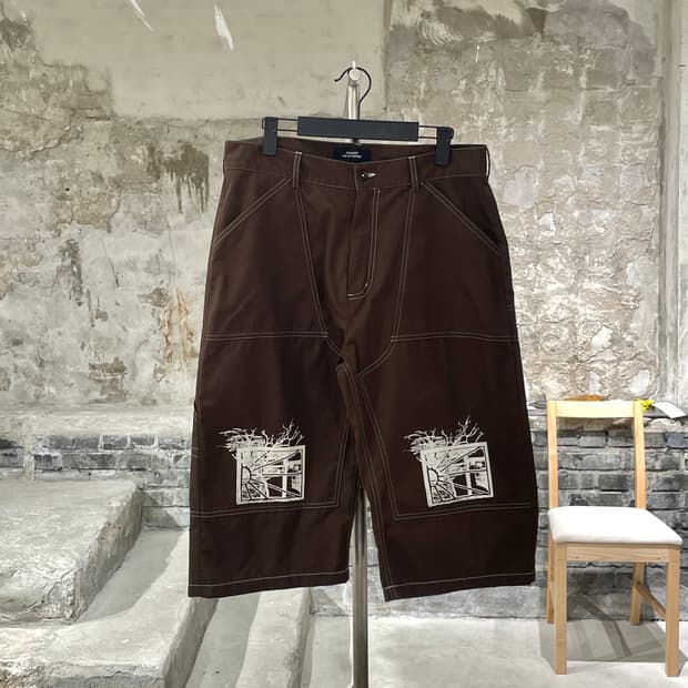 라스벳 브라운 워크 프린티드 카프리 팬츠