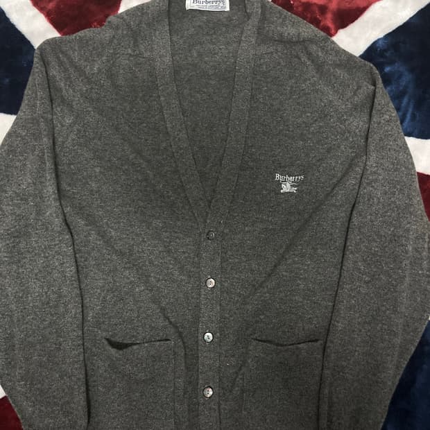 버버리 램스울 가디건 105