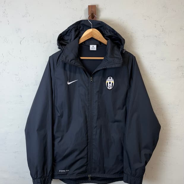 나이키 유벤투스 스톰핏 바람막이 블랙