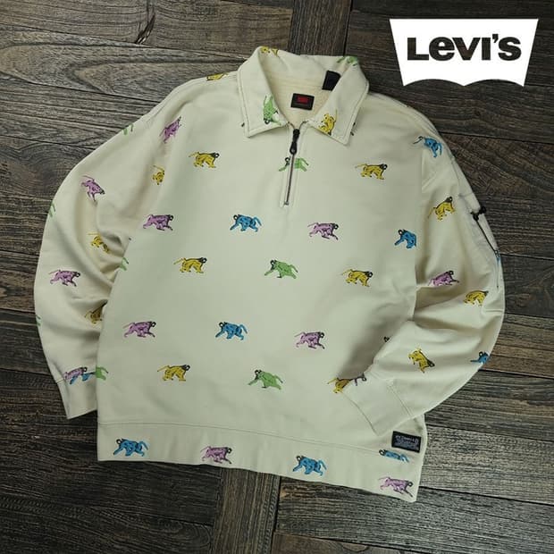 [리바이스] 멀티 그래픽 패턴 오버핏 카라 맨투맨 베이지 M19299