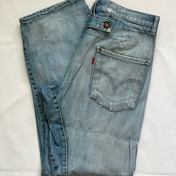 리바이스 엔지니어드진 루즈핏 신치백 데님 팬츠 / 32~34