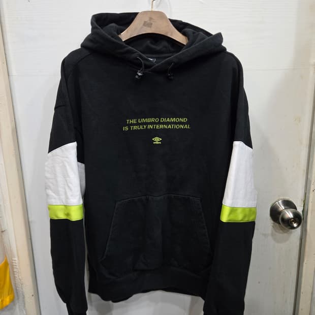 M,95 )) UMBRO 엄브로 후드티셔츠! 후드 끈 있습니다!