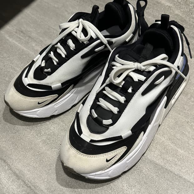 나이키 우먼스 에어맥스 퓨리오사 블랙 화이트 255