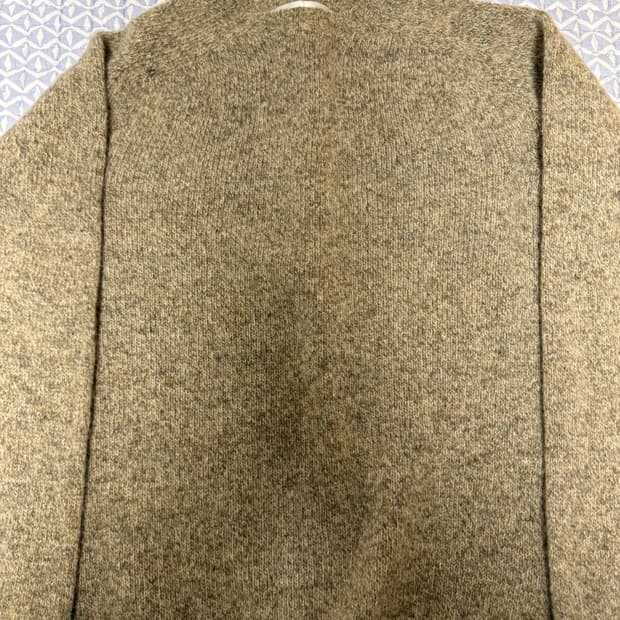 할리오브스코틀랜드 쉐기독 니트 머쉬룸