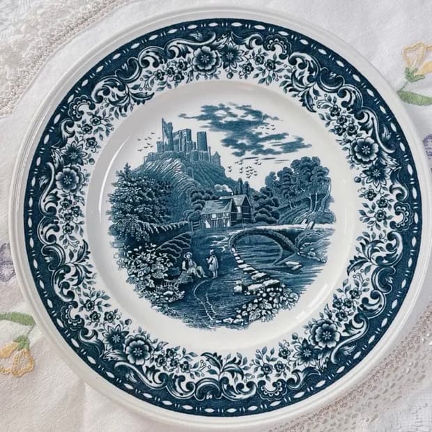 빌레로이앤보흐 블루캐슬 샐럿 플레이트
