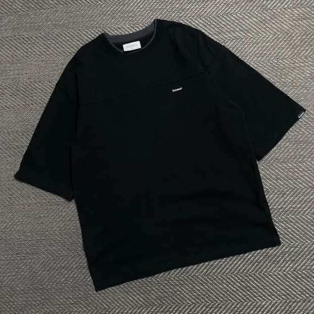 커버낫 넥 레이어드 스몰로고 박시핏 반팔 티셔츠 블랙y 5253