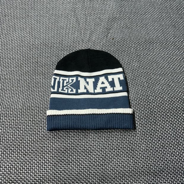 빅토리아시크릿 비니(old-8210)