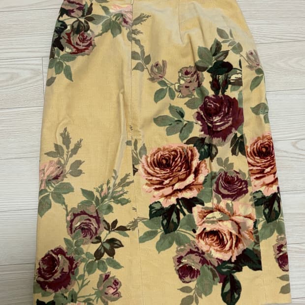 스포츠막스 미디 스커트 (빈티지)