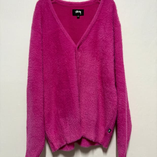 [L] STUSSY SHAGGY CARDIGAN FUCSIA