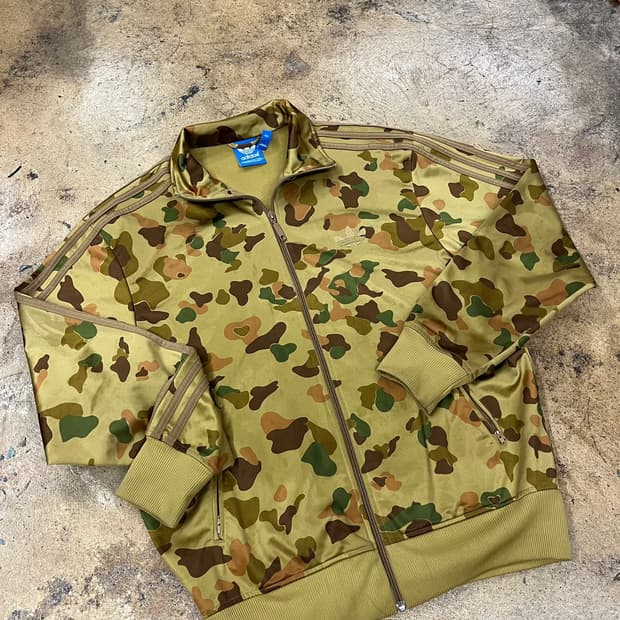 아디다스 카모 밀리터리 황계 브라운 져지 트랙탑 105