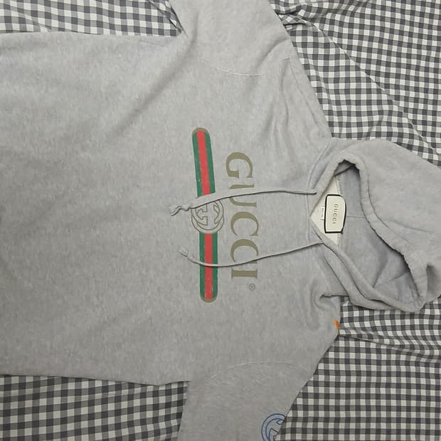 구찌 후드티 (사이즈 m)