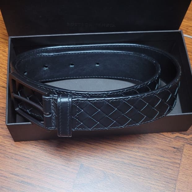 보테가베네타 남자 벨트 85/34사이즈