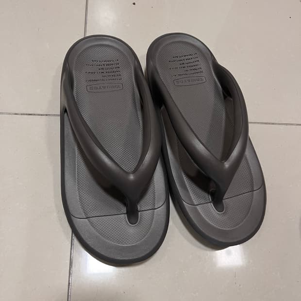 토앤토 플립플랍 제로비티 270 차콜