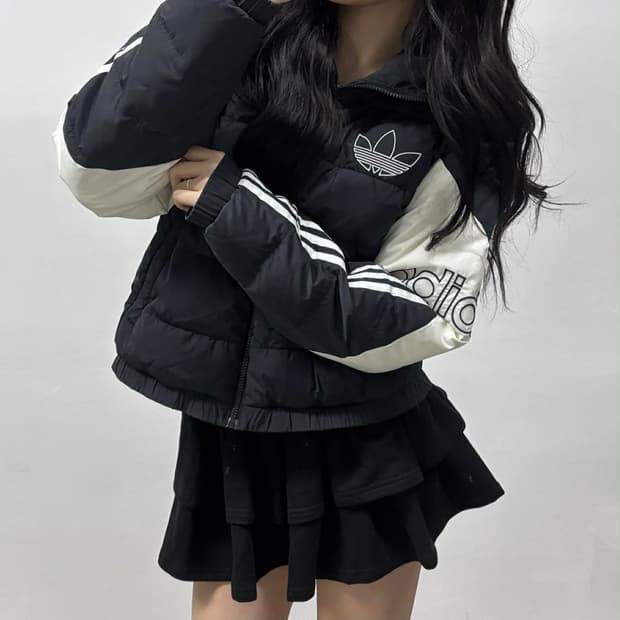 아디다스 신형 제니 착용 구스다운 크롭 걸즈 자켓 패딩(XS)