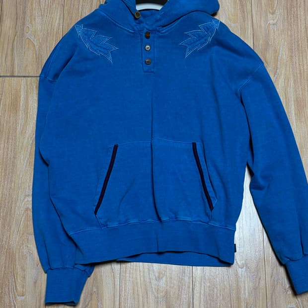 카락터 후드티 판매