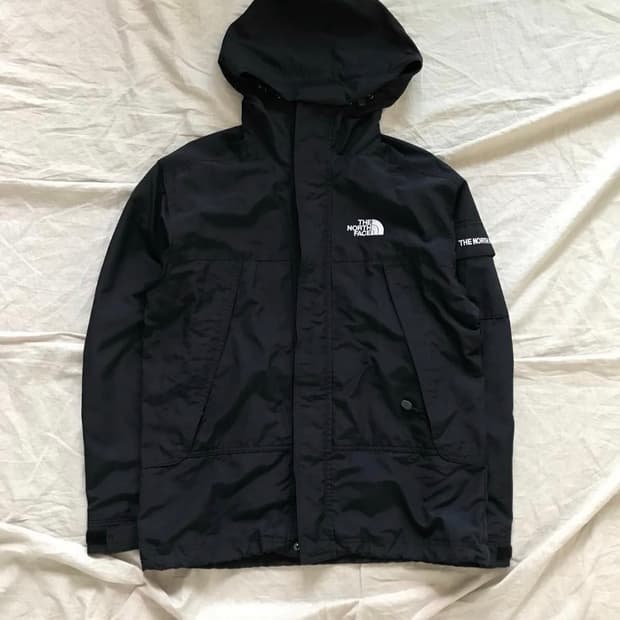 노스페이스 윈드브레이커
