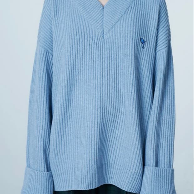 와이케이 돌핀 자수 울니트 스카이블루