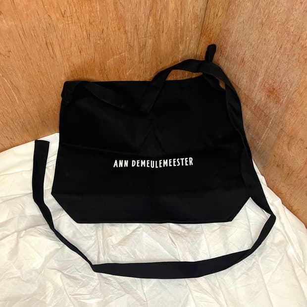 앤드뮐미스터 블랙 AD 크로스백