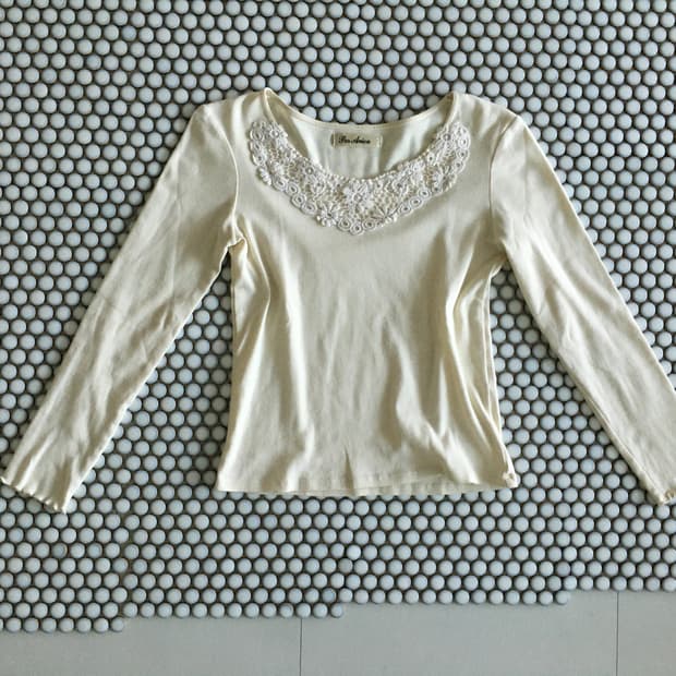 lace collar long sleeve
