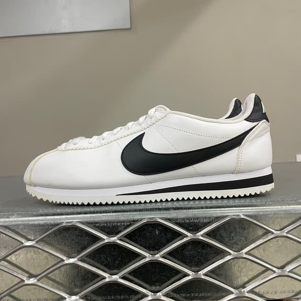 나이키 클래식 코르테즈 화이트 블랙 280
