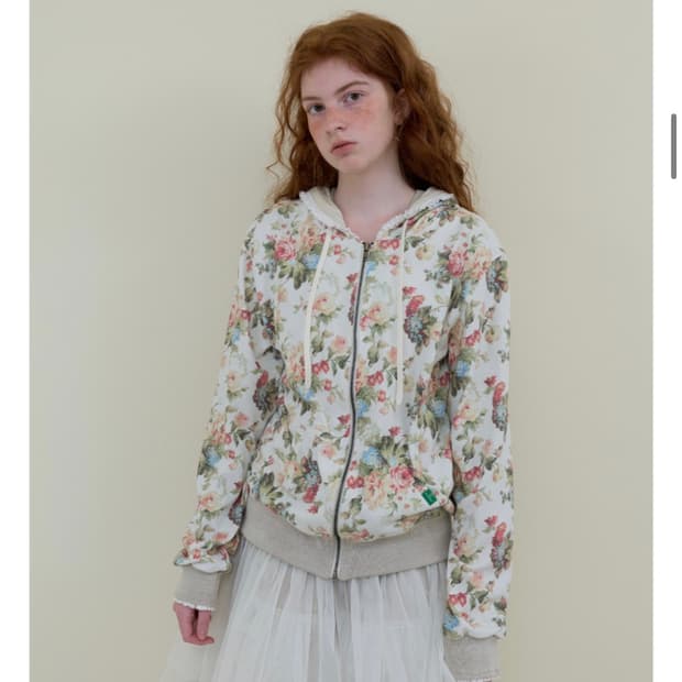 노컨텐츠 후드집업 아이보리