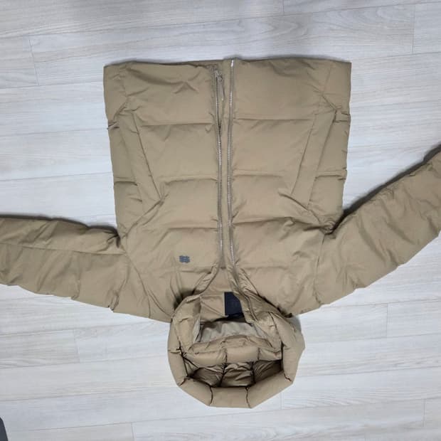 코오롱스포츠 패딩 판매합니다[사이즈105]