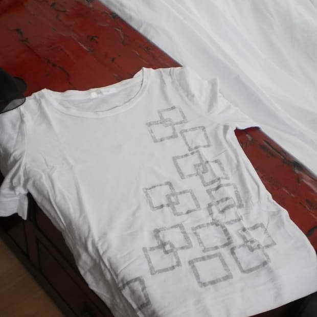 Silver Square Print White Tee