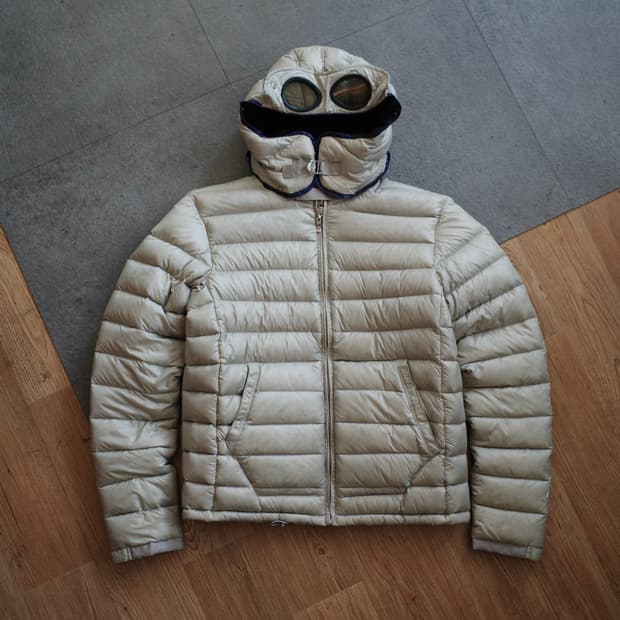 씨피컴퍼니 고글 라이트 다운 자켓