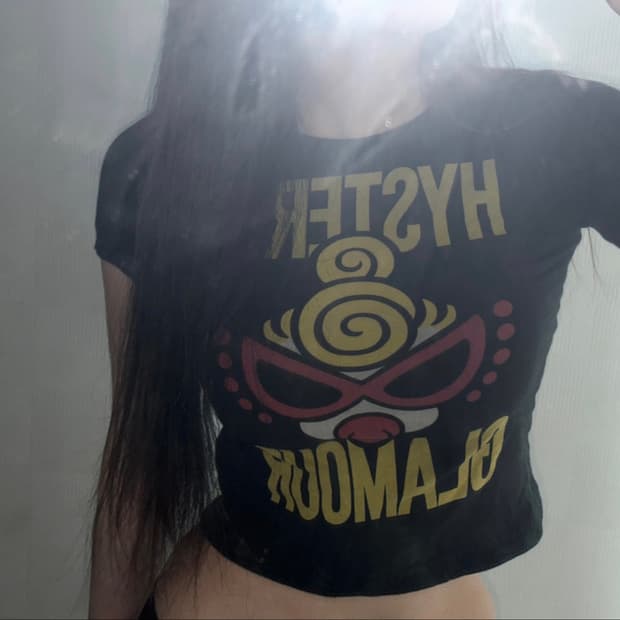 히스테릭 미니 빅로고 딱붙 반팔티