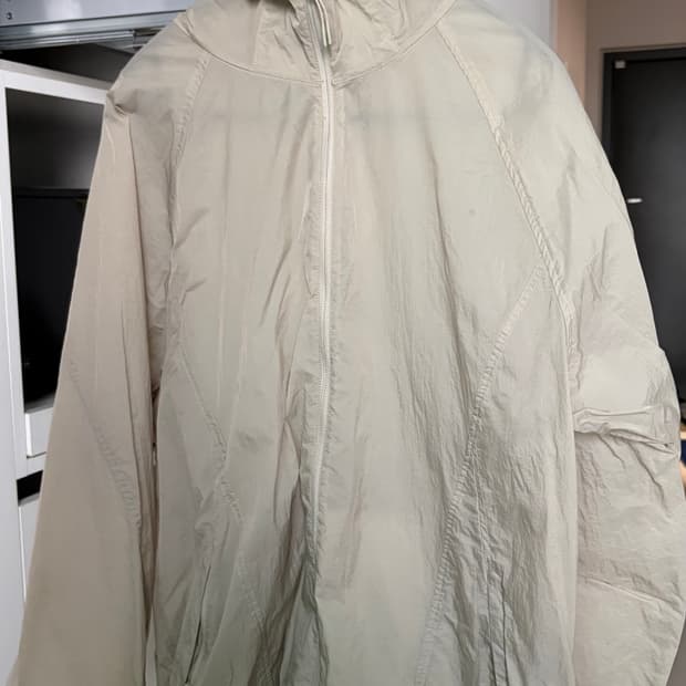 무신사 스탠다드 바람막이