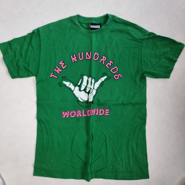 더 헌드레드스 그린 반팔티 M. The hundreds