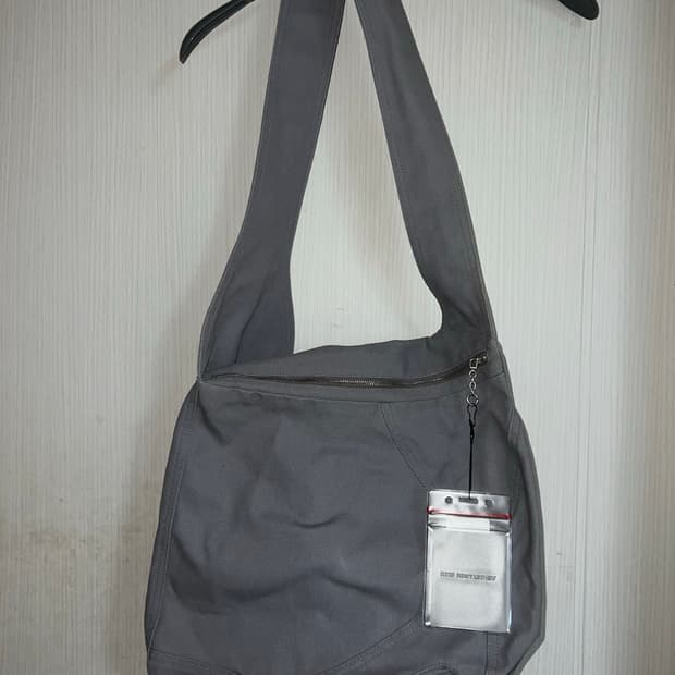 Kiko kostadinov DELTUM BAG 