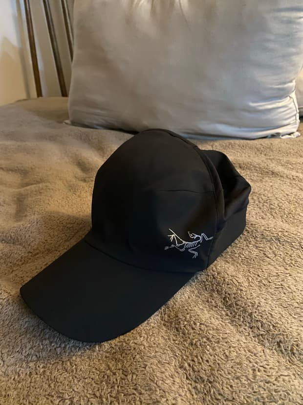 아크테릭스 칼버스 캡